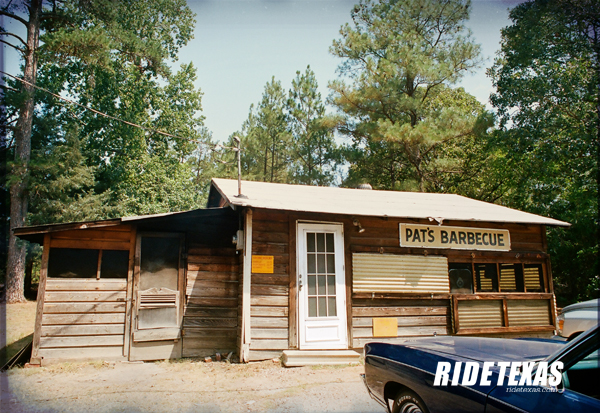 Pat Gee's Barbecue is an East Texas barbecue treasure.