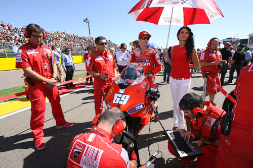 Nicky Hayden is among the champions you'll see racing at the COTA MotoGP in 2013.