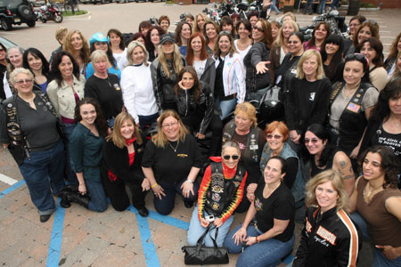 The H-D Womens ride held in New York in May 09 drew hundreds of women.